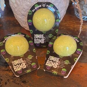 Da Bomb (3) Zombie Bomb Bath Soak